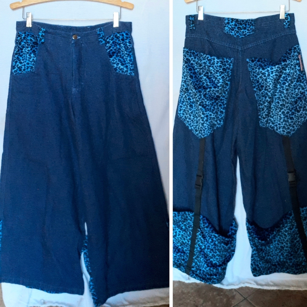 Old school raver jeans with blue animal print